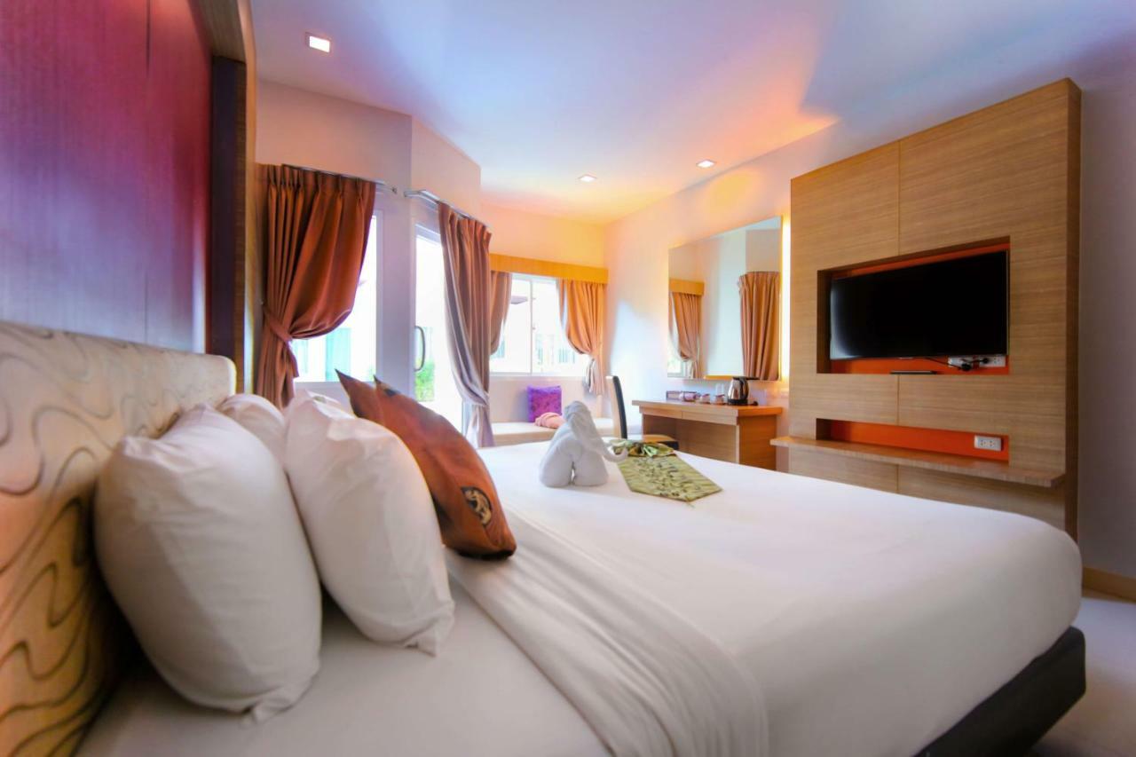 Andatel Grande Patong Phuket Exterior foto
